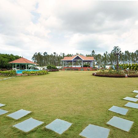 Fiestaa Resort N Events Venue Devanahalli Esterno foto